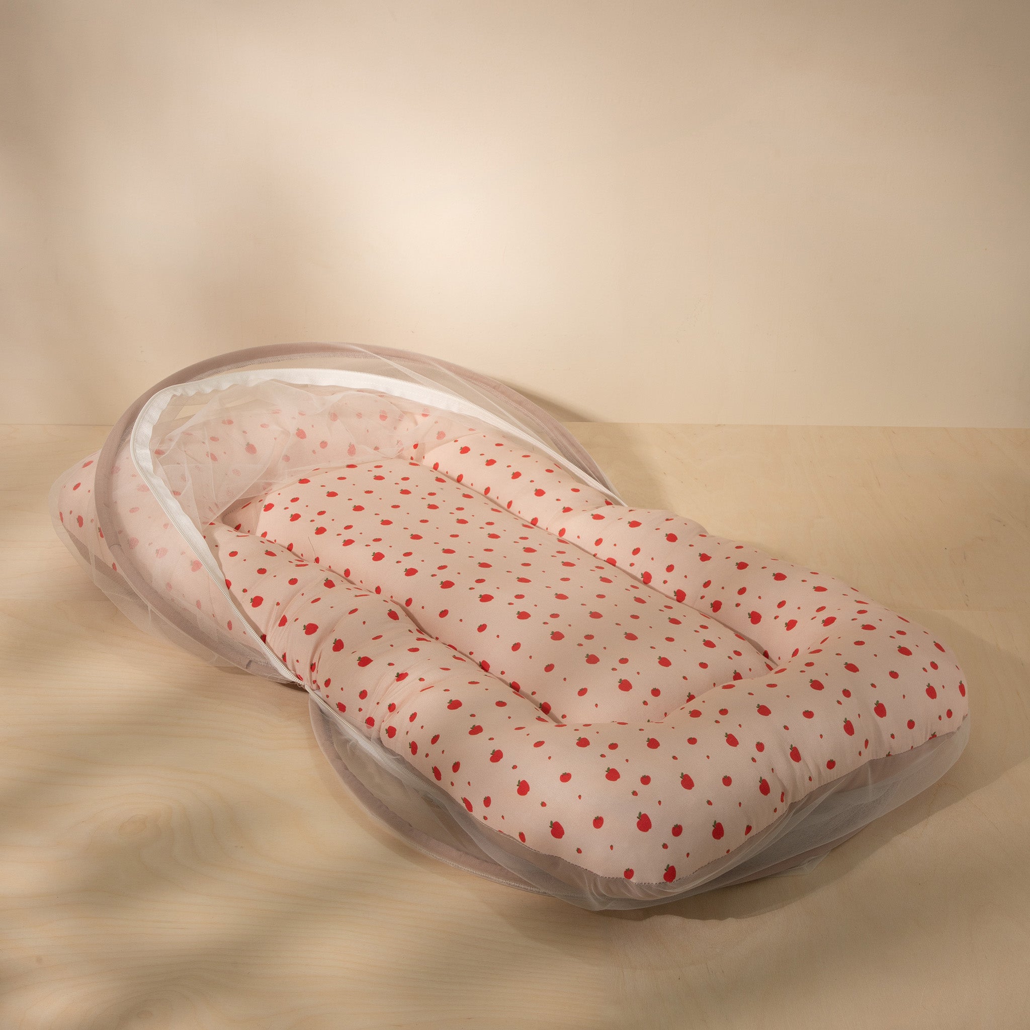 Apple Strawberry Garden  Organic Mosquito Bed Set