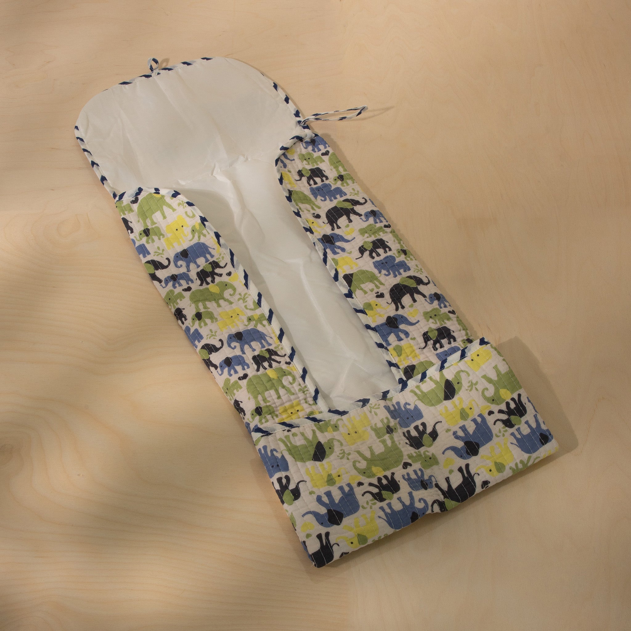 Travel-Friendly Diaper Changing Mat with Cute Elephant Print – Portable, Soft Cotton, Easy-to-Clean