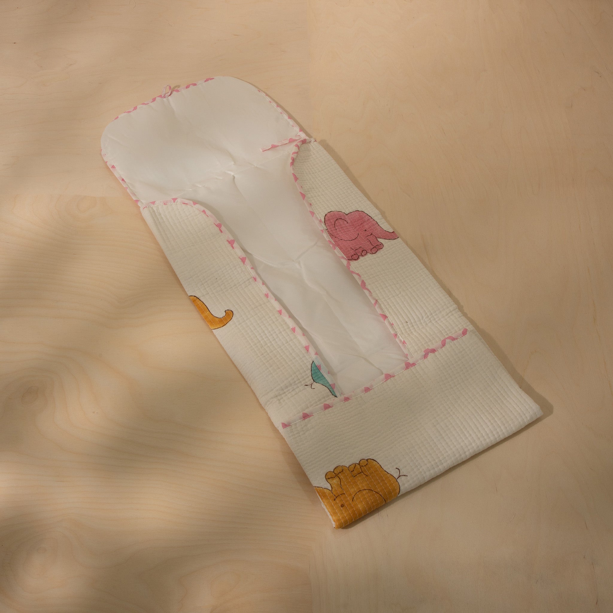 Travel-friendly Diaper Changing Mat with Animal Print – Portable, Soft, Easy-to-Clean Cotton Mat