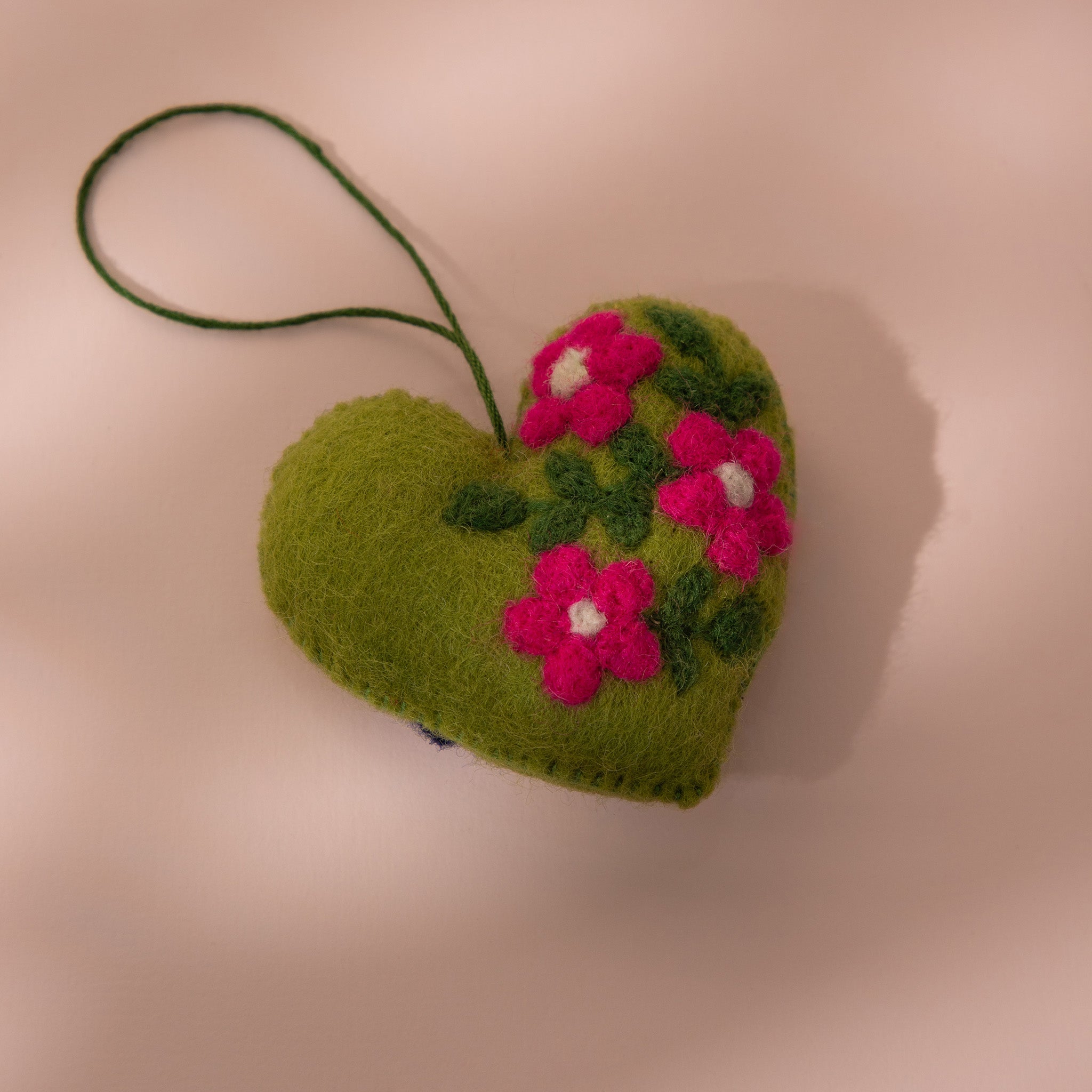 Floral Green Heart Wool Felt Plush Toy for Gifting