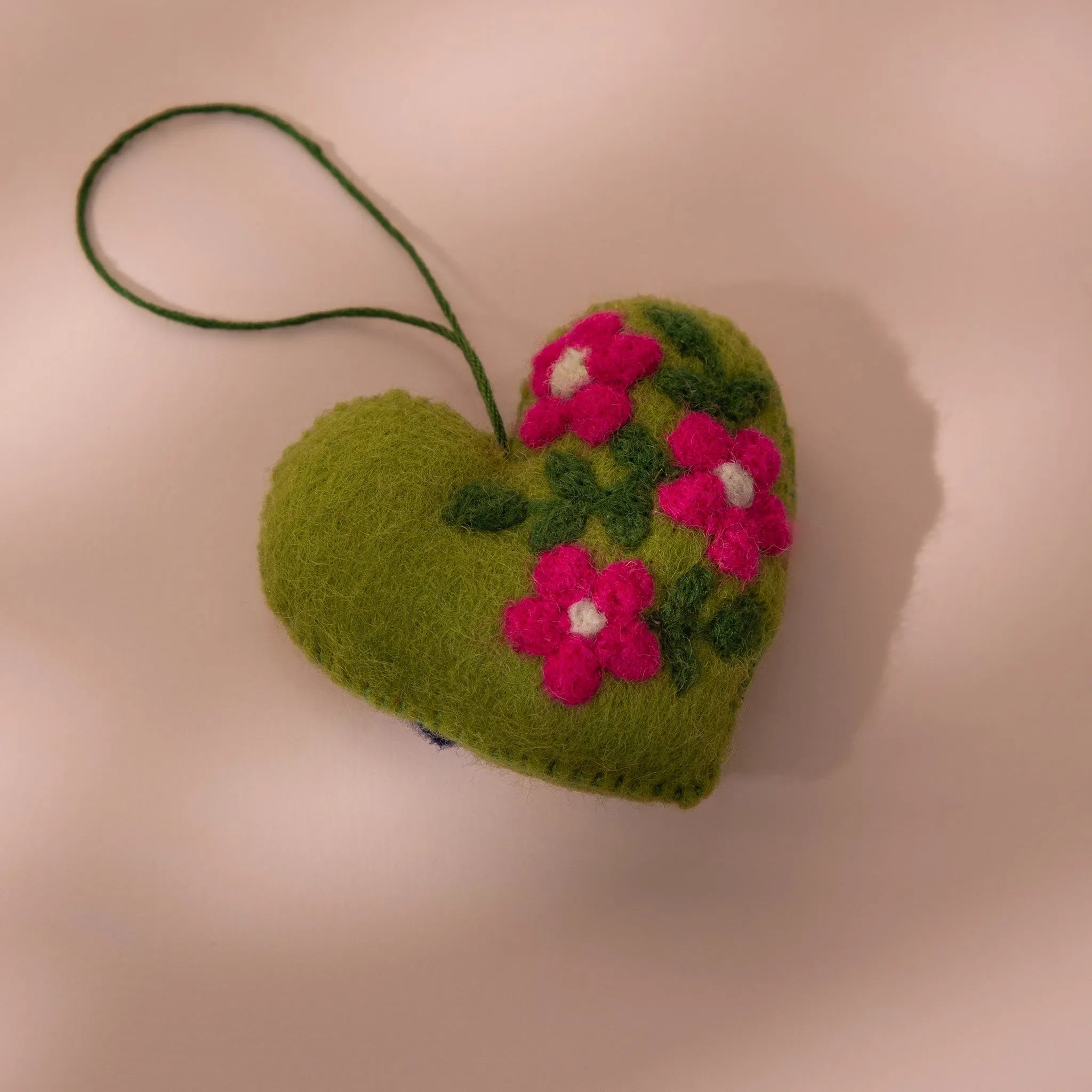 Floral Green Heart Wool Felt Plush Toy for Gifting
