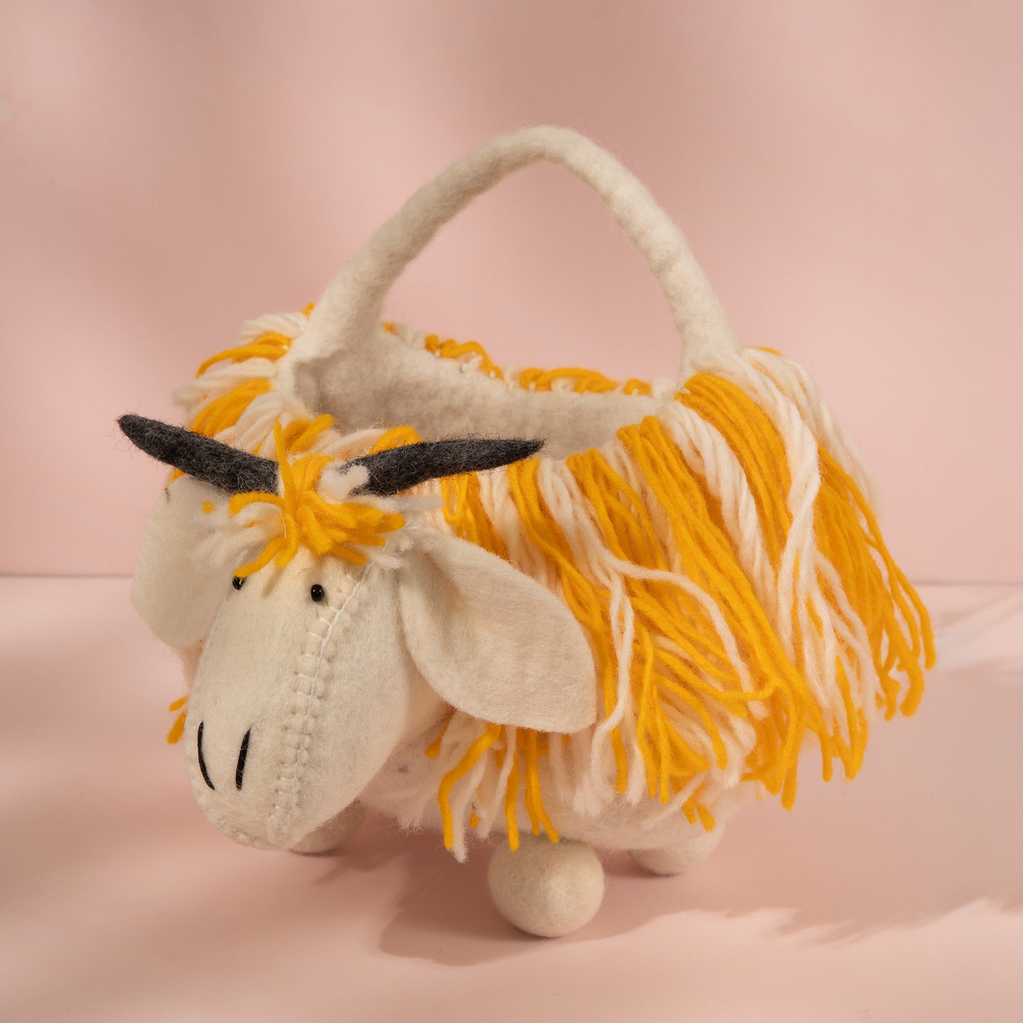 Shaggy Coo Highland Treasure Basket Toy